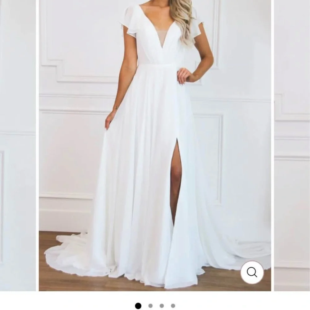 Elegant White Maxi Dress - Picture 1 of 2